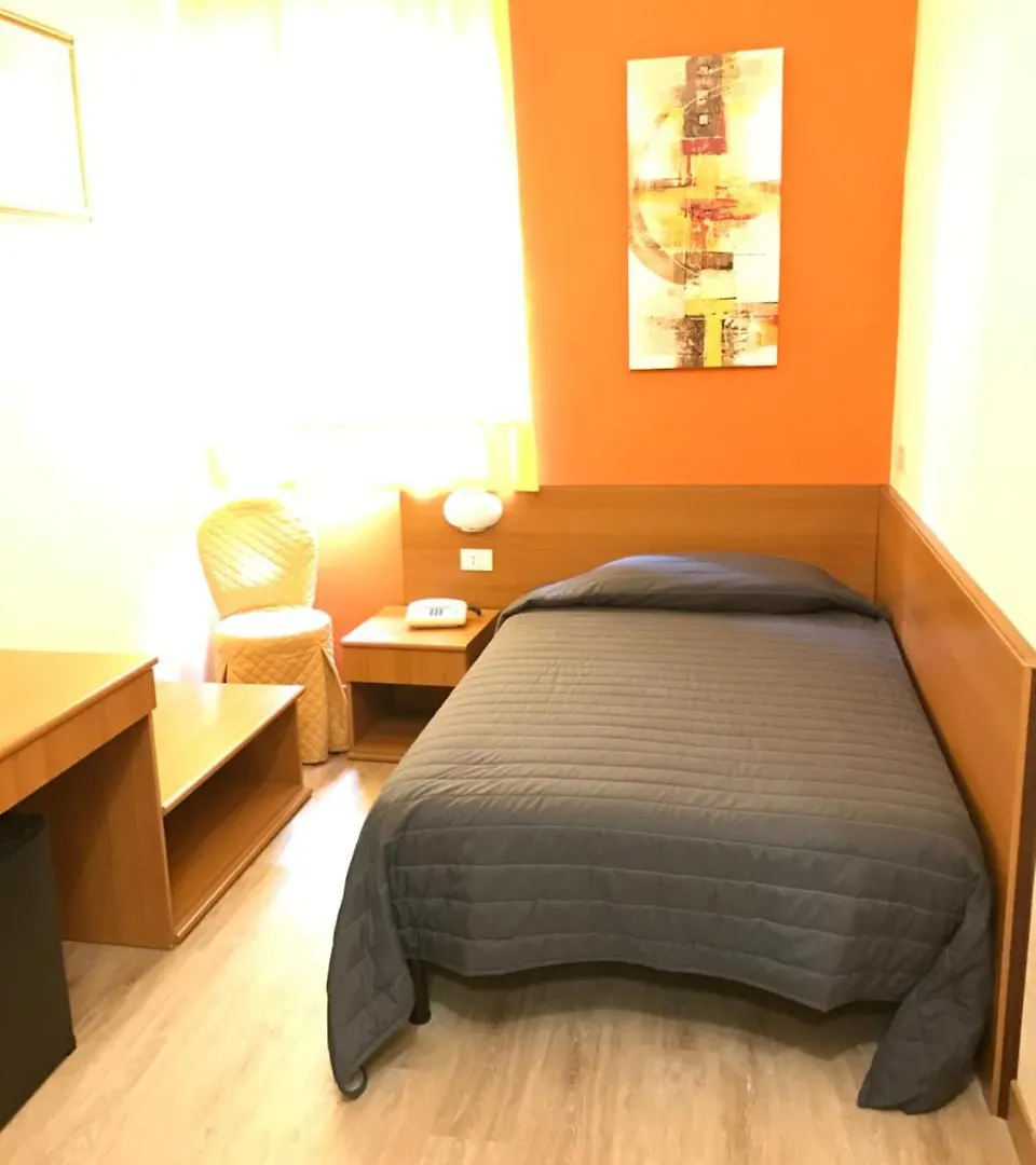 ***  Hotel Annunziata Massa イタリア